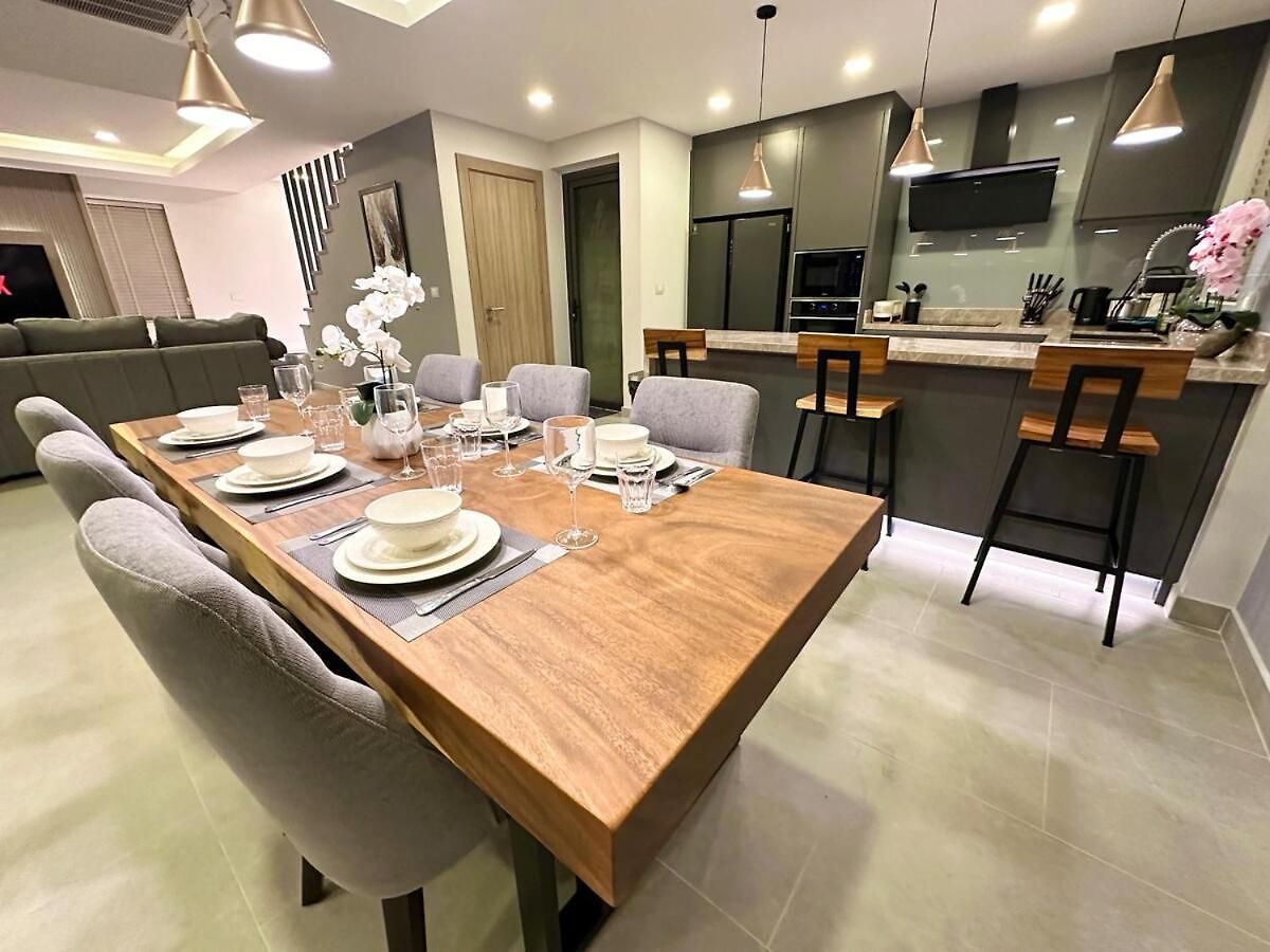 วิลล่า Super Luxury 3 Bedroom Private Pool With Jacuzzi, Near 711, 10 Minutes To Walking Street And - Mt8 *