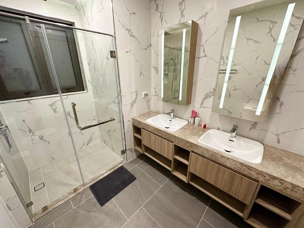Super Luxury 3 Bedroom Private Pool With Jacuzzi, Near 711, 10 Minutes To Walking Street And - Mt8 วิลล่า *