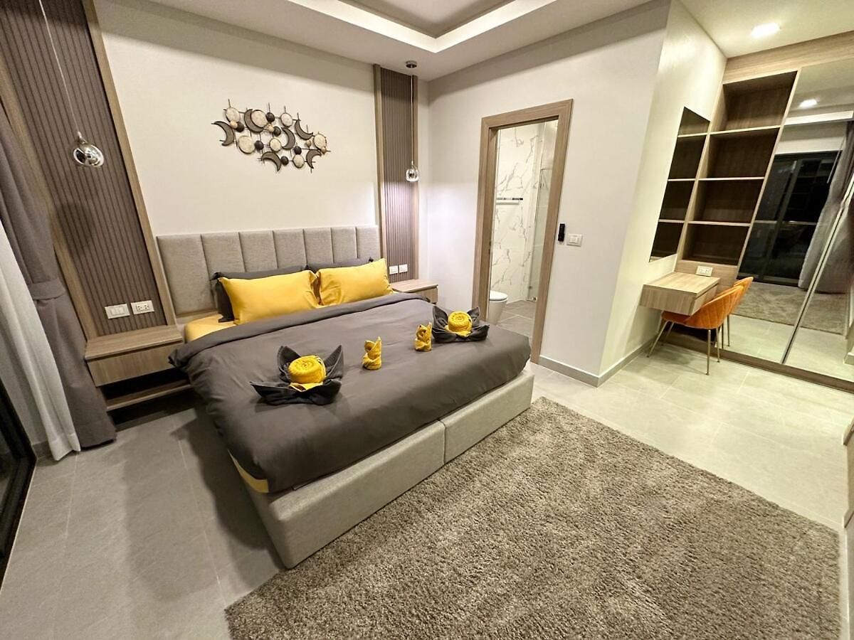 Super Luxury 3 Bedroom Private Pool With Jacuzzi, Near 711, 10 Minutes To Walking Street And - Mt8 *