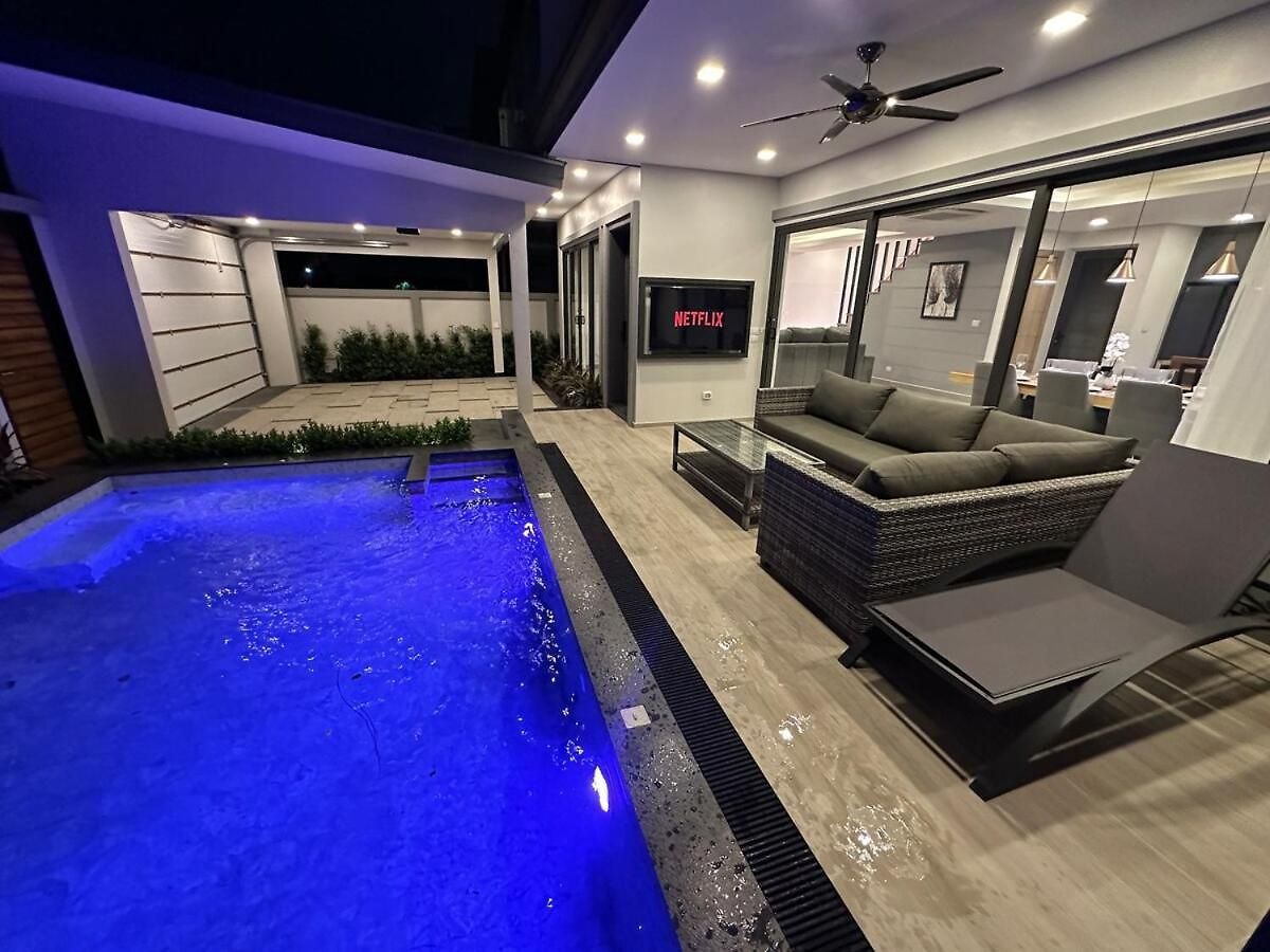 วิลล่า Super Luxury 3 Bedroom Private Pool With Jacuzzi, Near 711, 10 Minutes To Walking Street And - Mt8 Pattaya