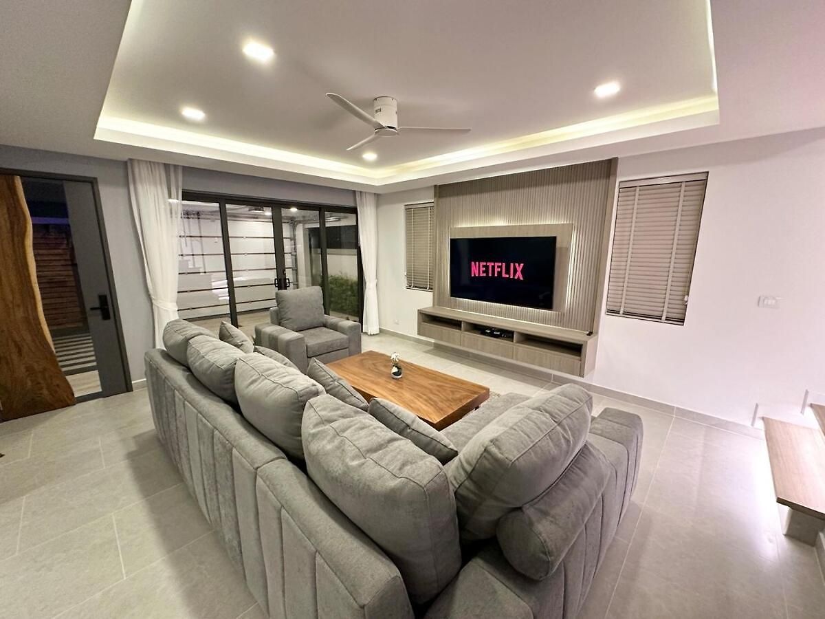 วิลล่า Super Luxury 3 Bedroom Private Pool With Jacuzzi, Near 711, 10 Minutes To Walking Street And - Mt8