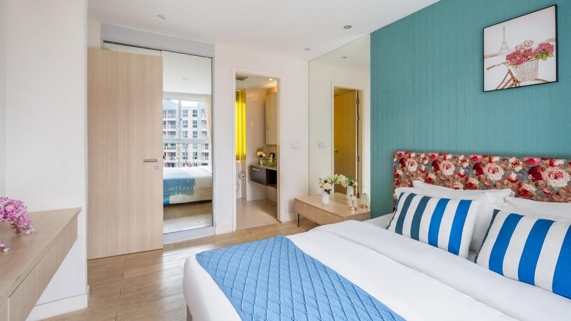 อพาร์ทเม้น Grande Caribbean One-bedroom Near Walking Street And Jomtien Pattaya