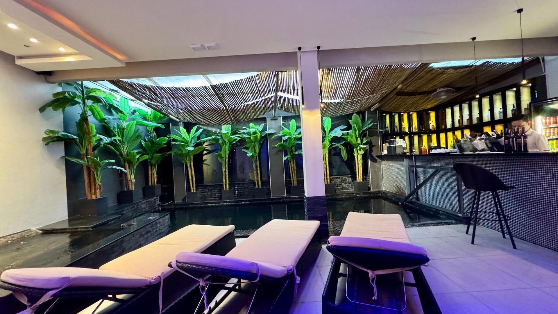 โรงแรม Poseidon Boutique 3*