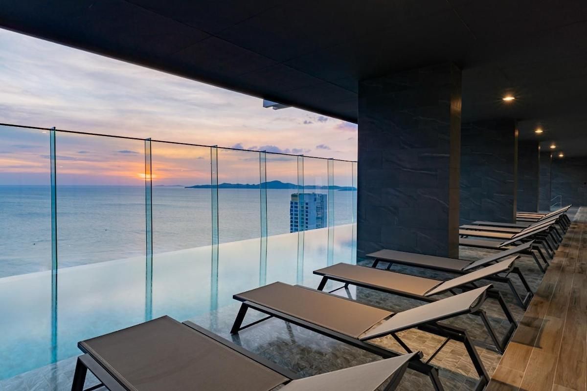 New! The Panora 1br King Seaview Penthouse อพาร์ทเม้น Pattaya
