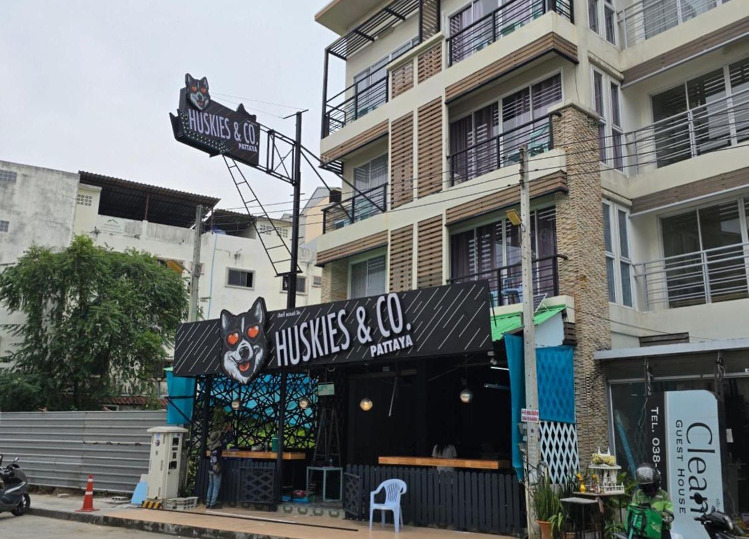 Huskies And Company บ้านพัก Pattaya