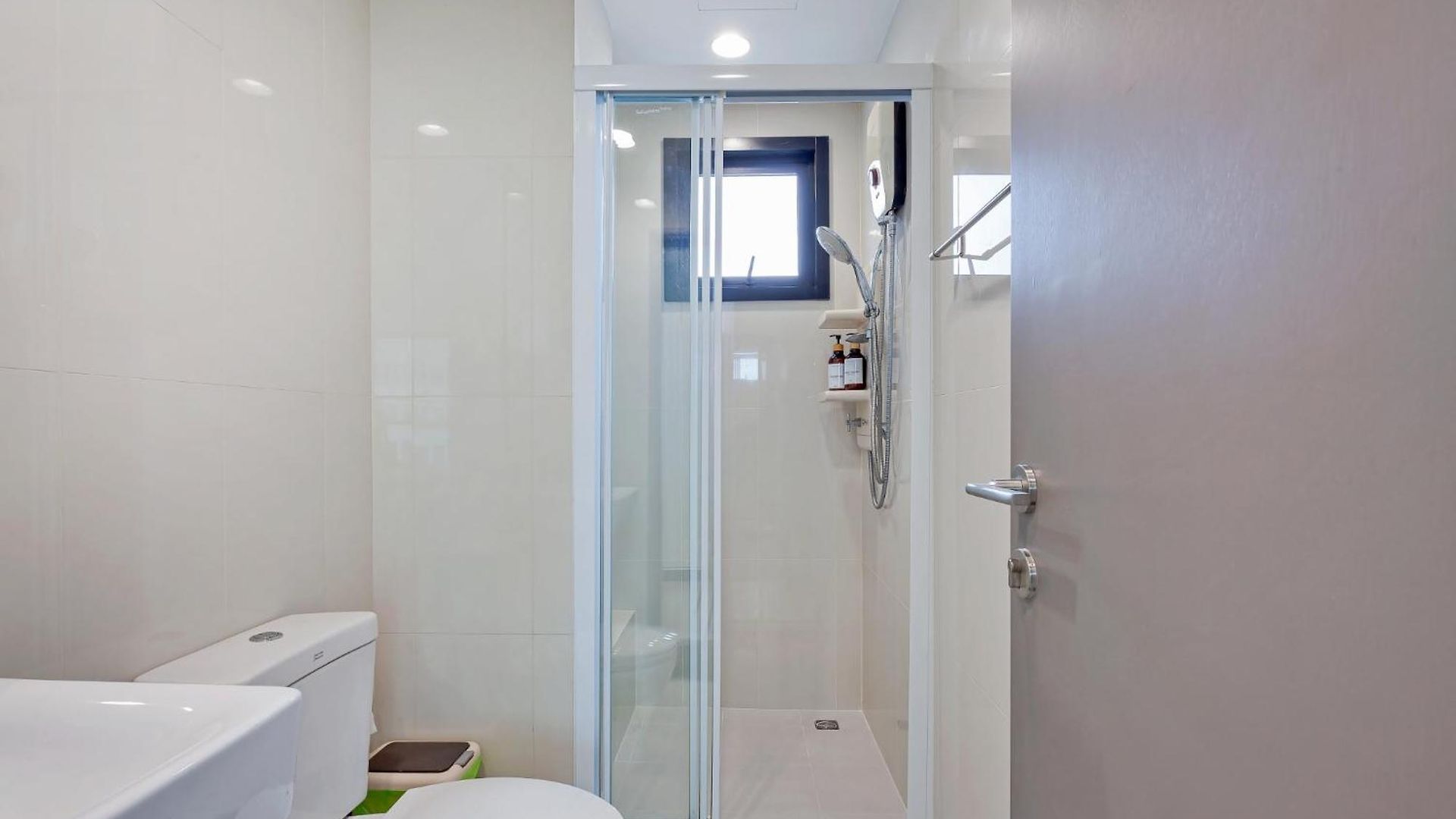 อพาร์ทเม้น 2 Bedroom Sea View, The Base *