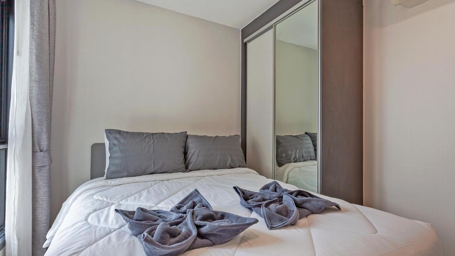อพาร์ทเม้น 2 Bedroom Sea View, The Base *