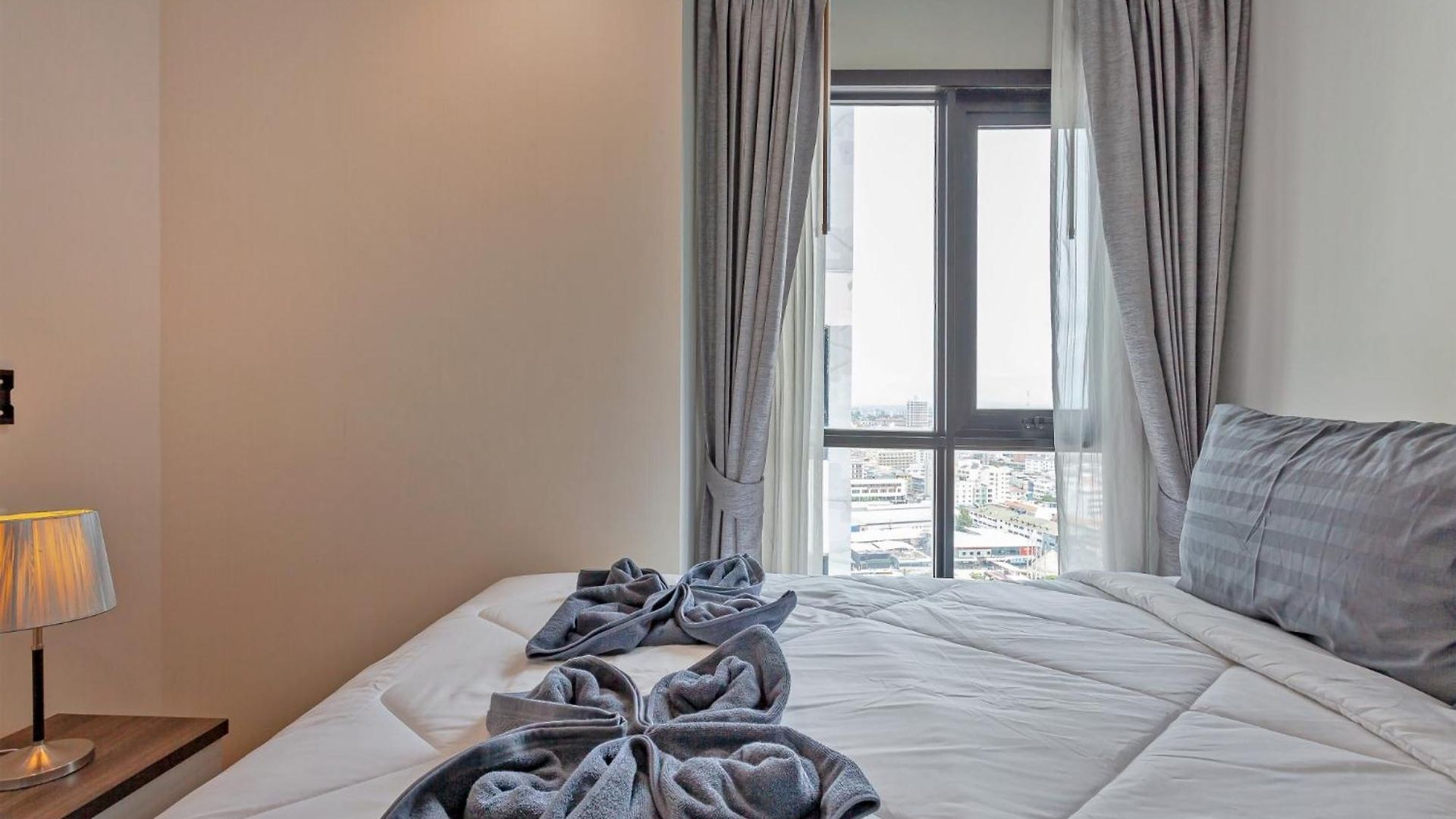 2 Bedroom Sea View, The Base Pattaya
