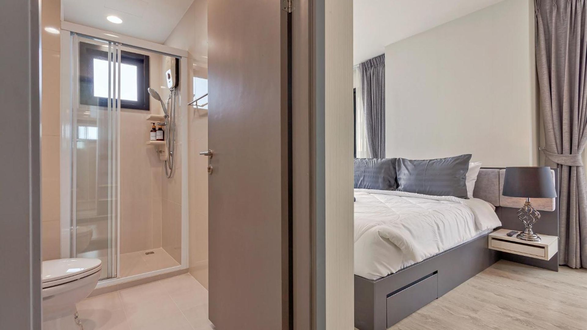 2 Bedroom Sea View, The Base * Pattaya