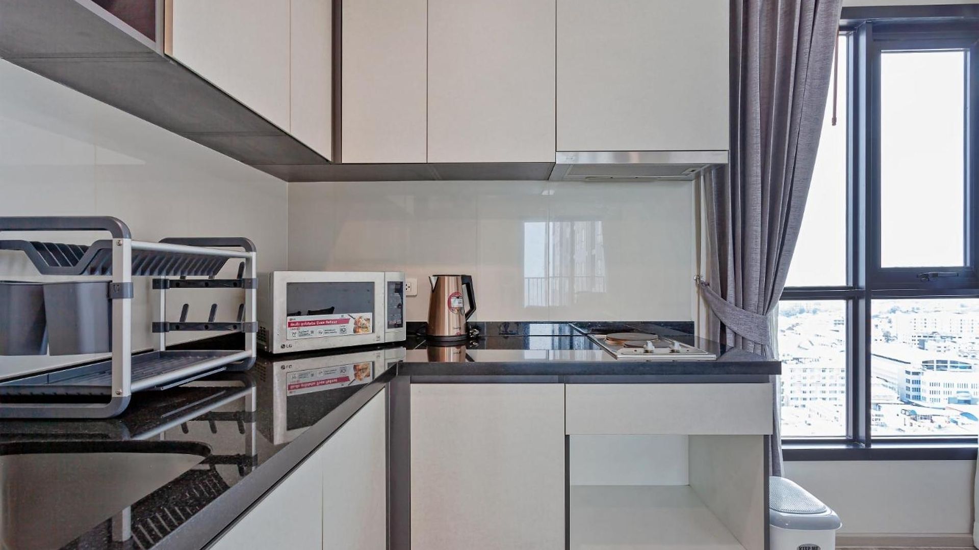 2 Bedroom Sea View, The Base *