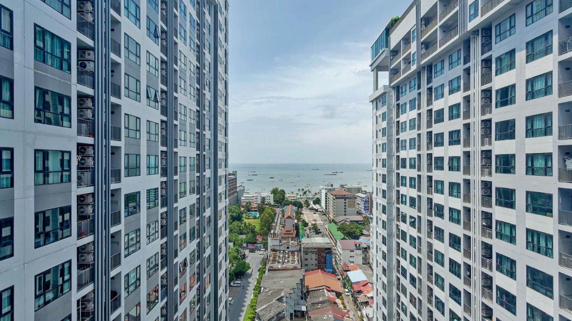 2 Bedroom Sea View, The Base *