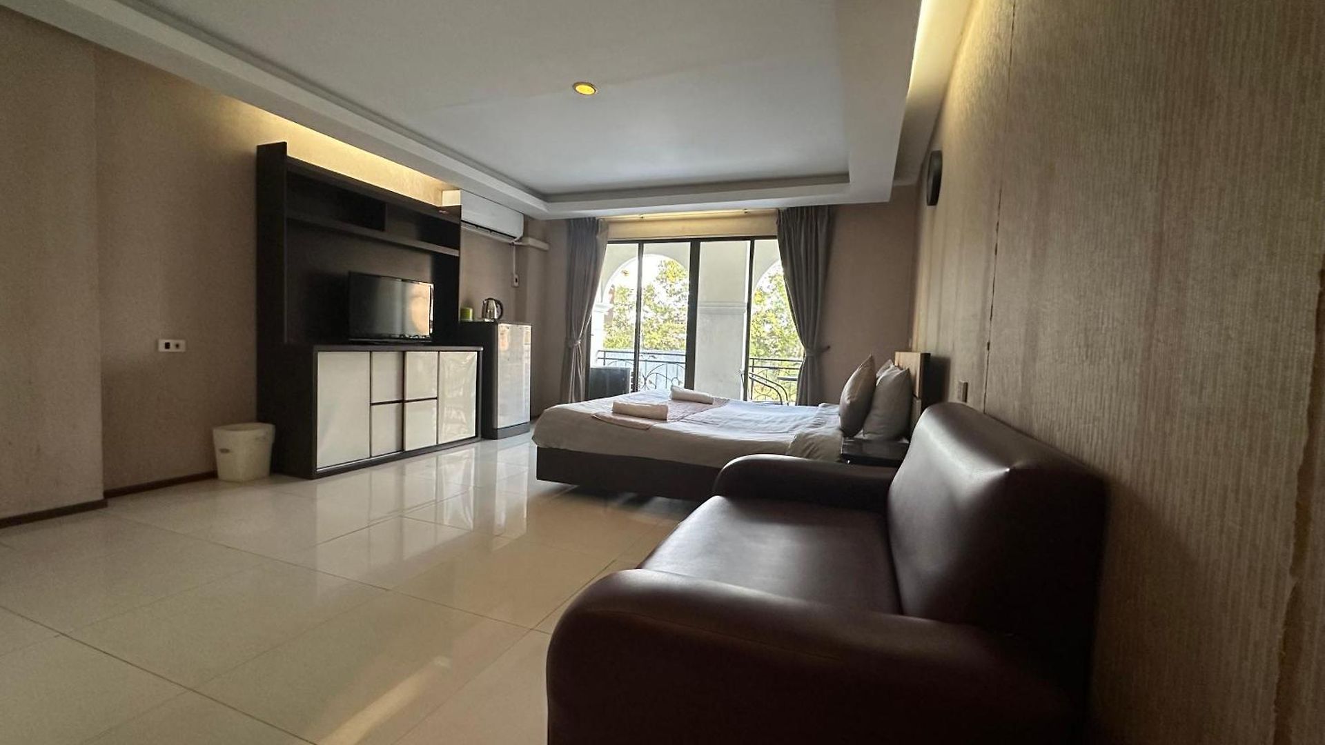 Siamese Serenity Stays-pattaya