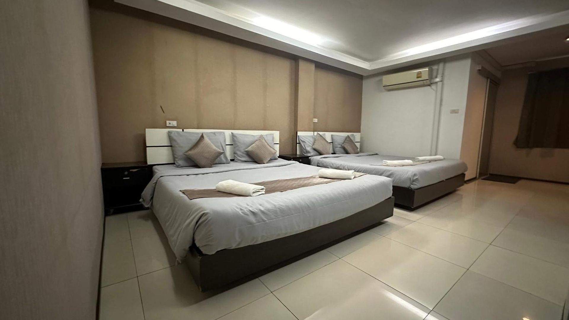 Siamese Serenity Stays-pattaya โรงแรม