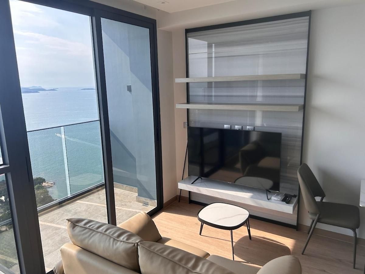 อพาร์ทเม้น Floor New Amazing With Sea View Pattaya