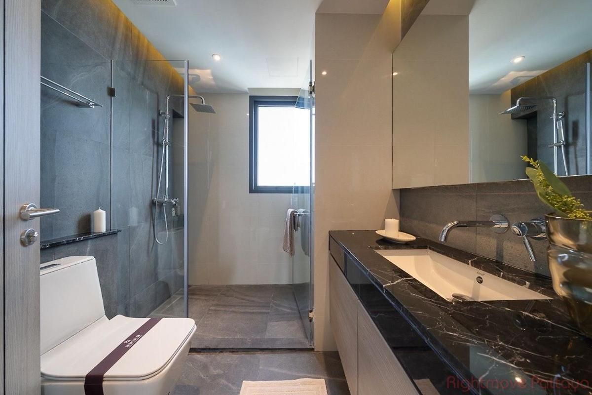 2 Bed Sea View High Floor Luxury *