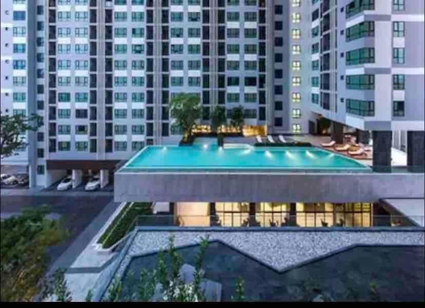 อพาร์ทเม้น Base Perfect Spot Seaview 23 Floor