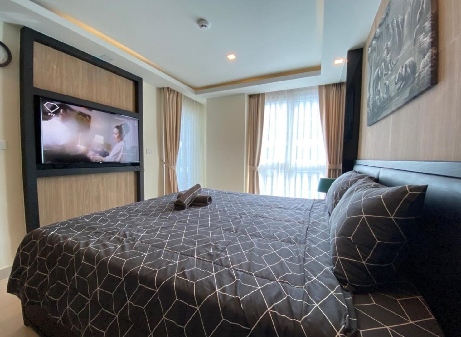 อพาร์ทเม้น Grand Avenue X Monthstayz Thailand *
