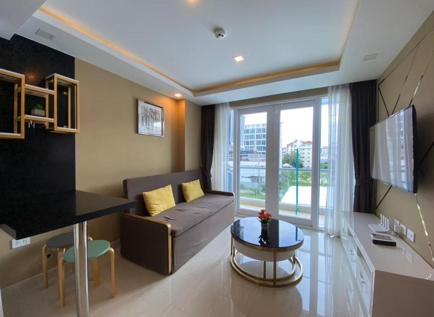 อพาร์ทเม้น Grand Avenue X Monthstayz Thailand *