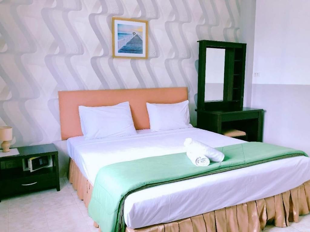 โรงแรม Fnb 2*