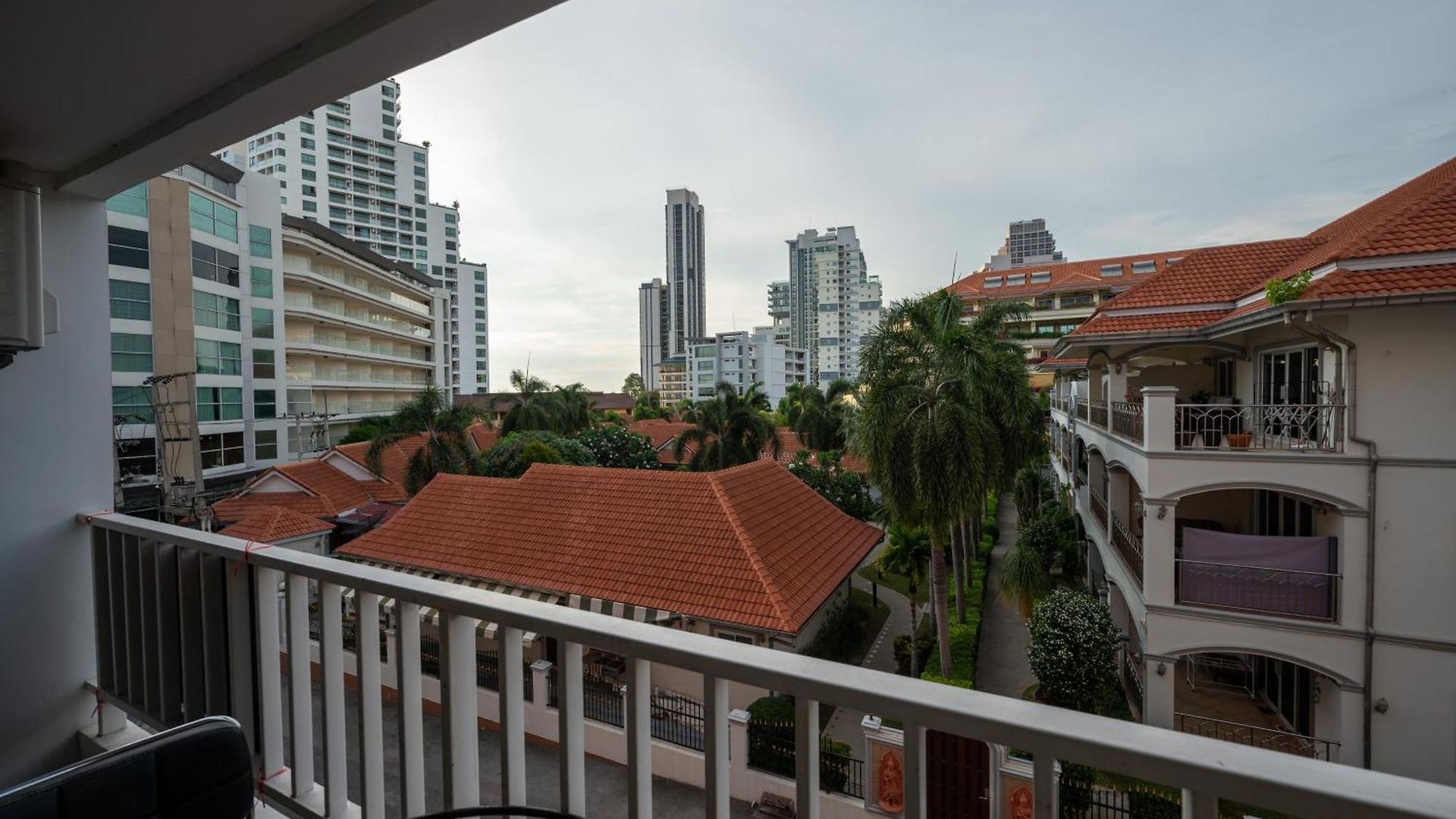 New Nordic 5 By Apartwell * Pattaya