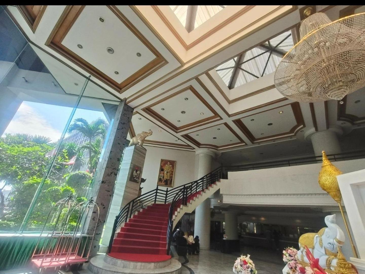 First Pacific Cirrus โรงแรม Pattaya