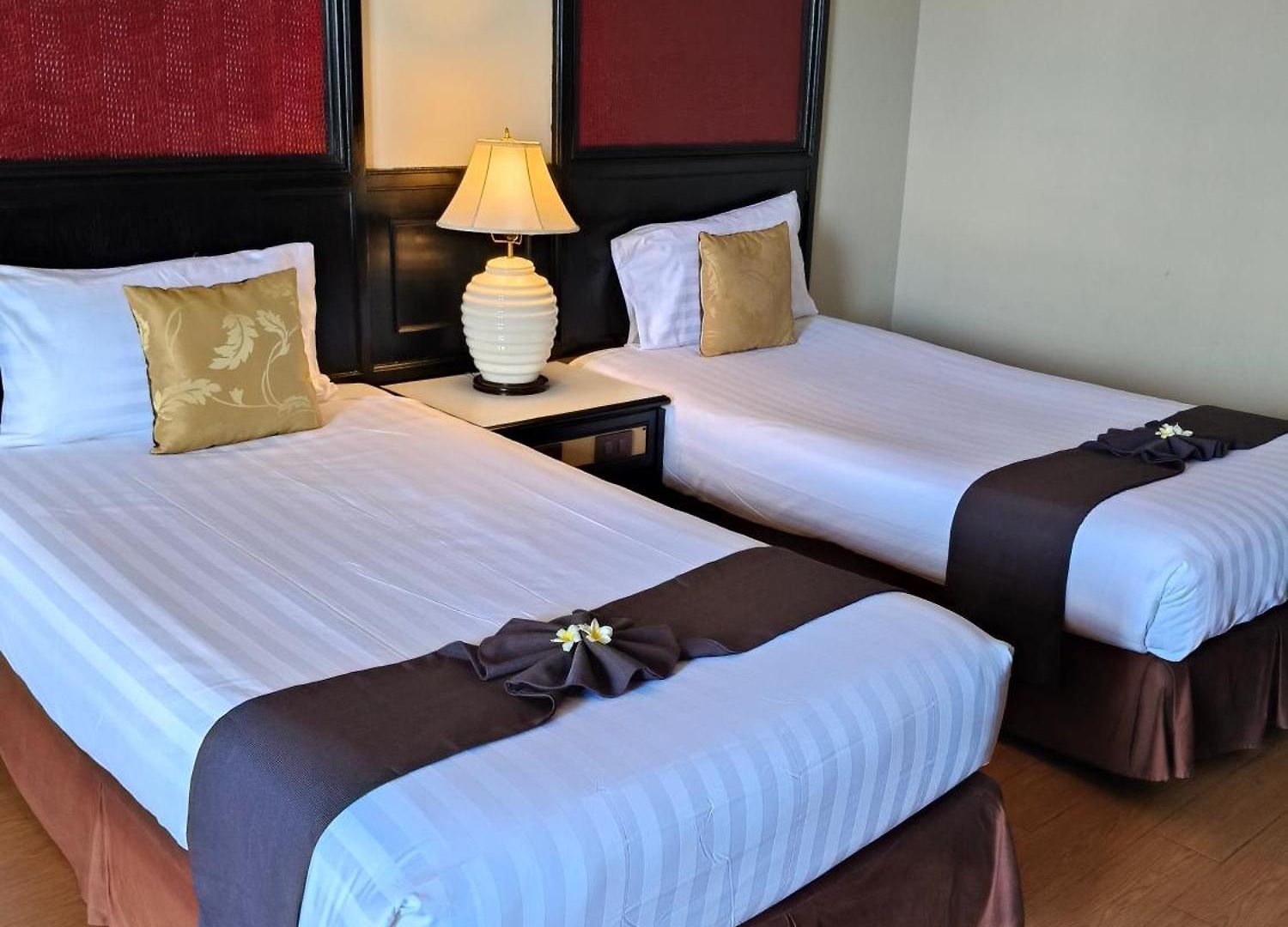 โรงแรม First Pacific Cirrus Pattaya