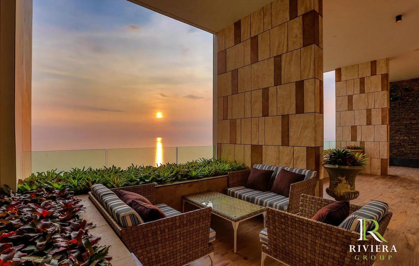 อพาร์ทเม้น Riviera Jomtien L High Floor L 4 Pools L Sauna L Gym Pattaya