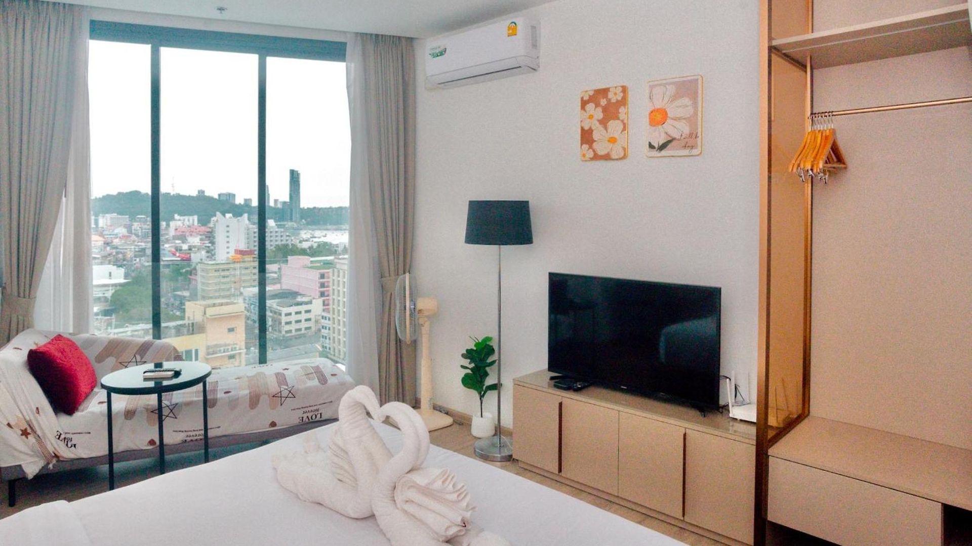 Apartment Edge Luxury For Relax Pattaya