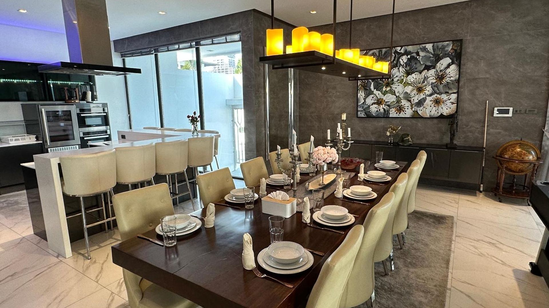 Near & Walk Street Luxury Pattaya