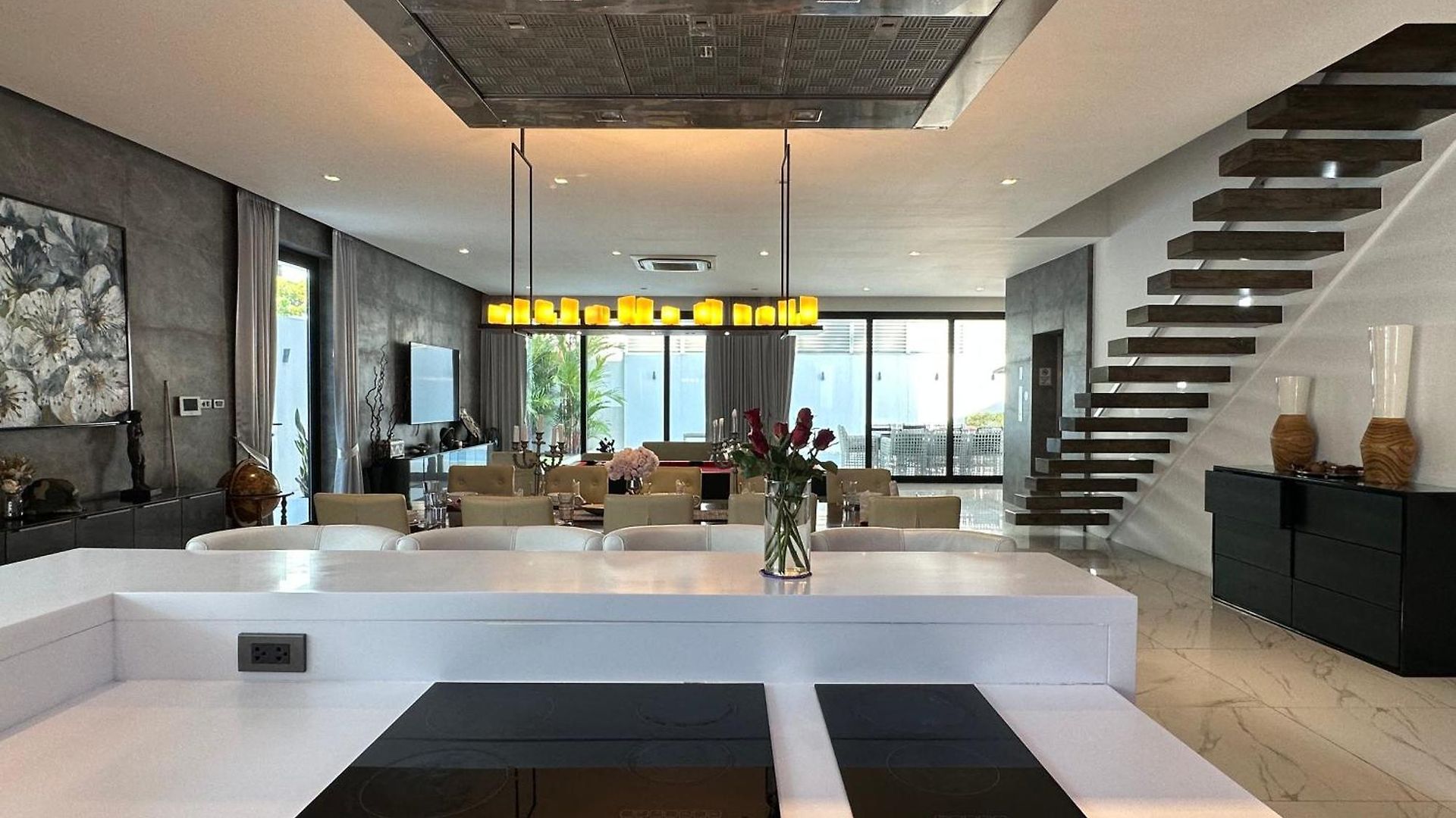 Near & Walk Street Luxury * Pattaya