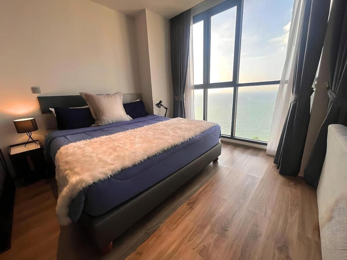 อพาร์ทเม้น Beachfront Sea View - Breath Taking Views