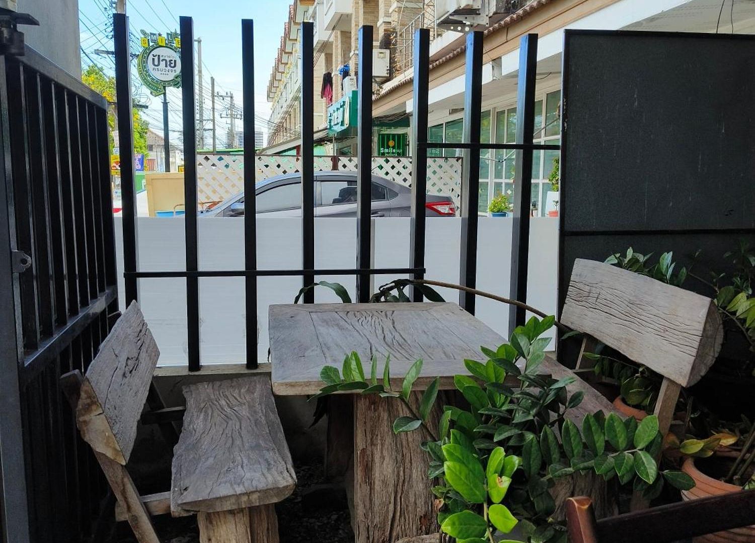 Rest Stop ที่พักพร้อมอาหารเช้า Pattaya
