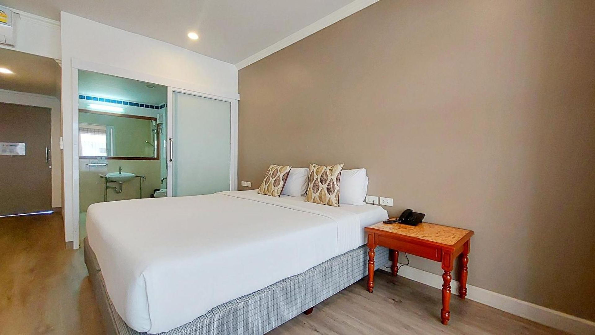 โรงแรม Sabai Sabana 4*