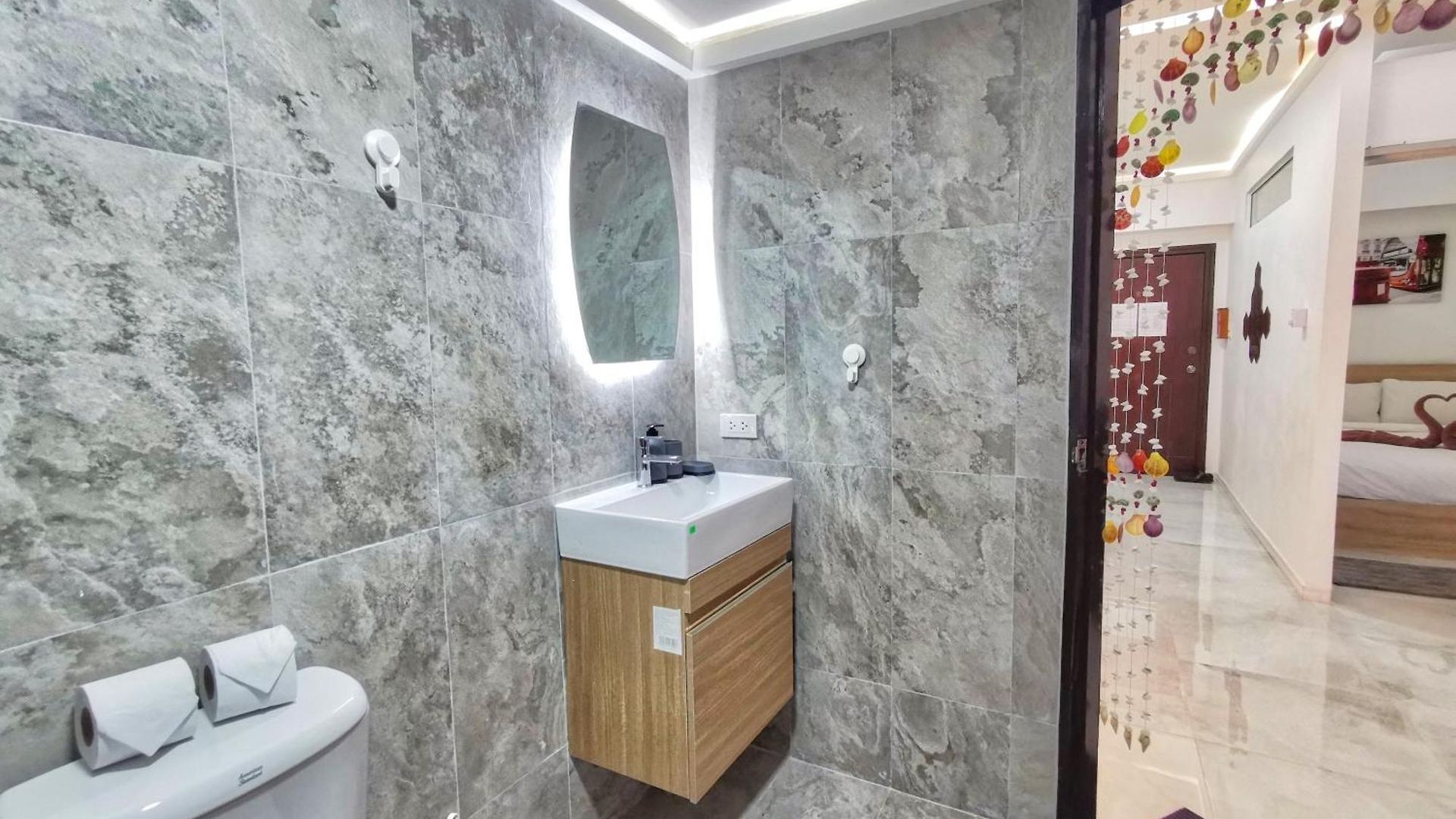 อพาร์ทเม้น Hagone Condotel - Pool, Near & Steps To Weekend Market *