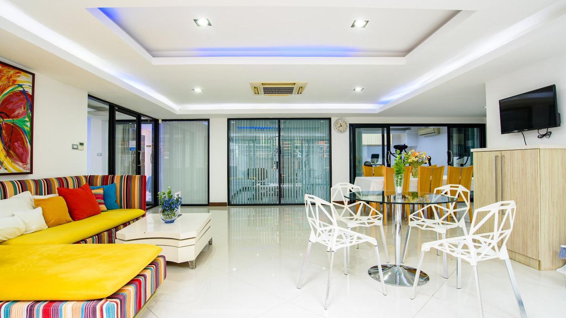 วิลล่า 900m2 Near Walkstreet Luxury Pool Pattaya