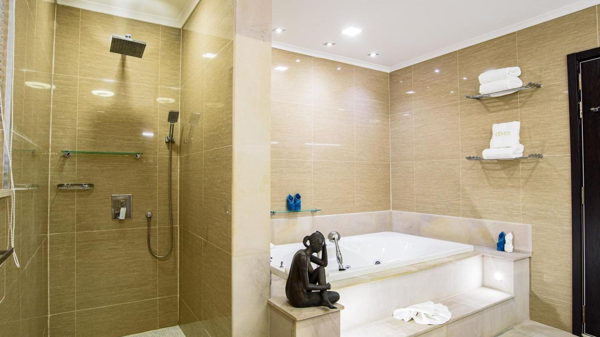 900m2 Near Walkstreet Luxury Pool *