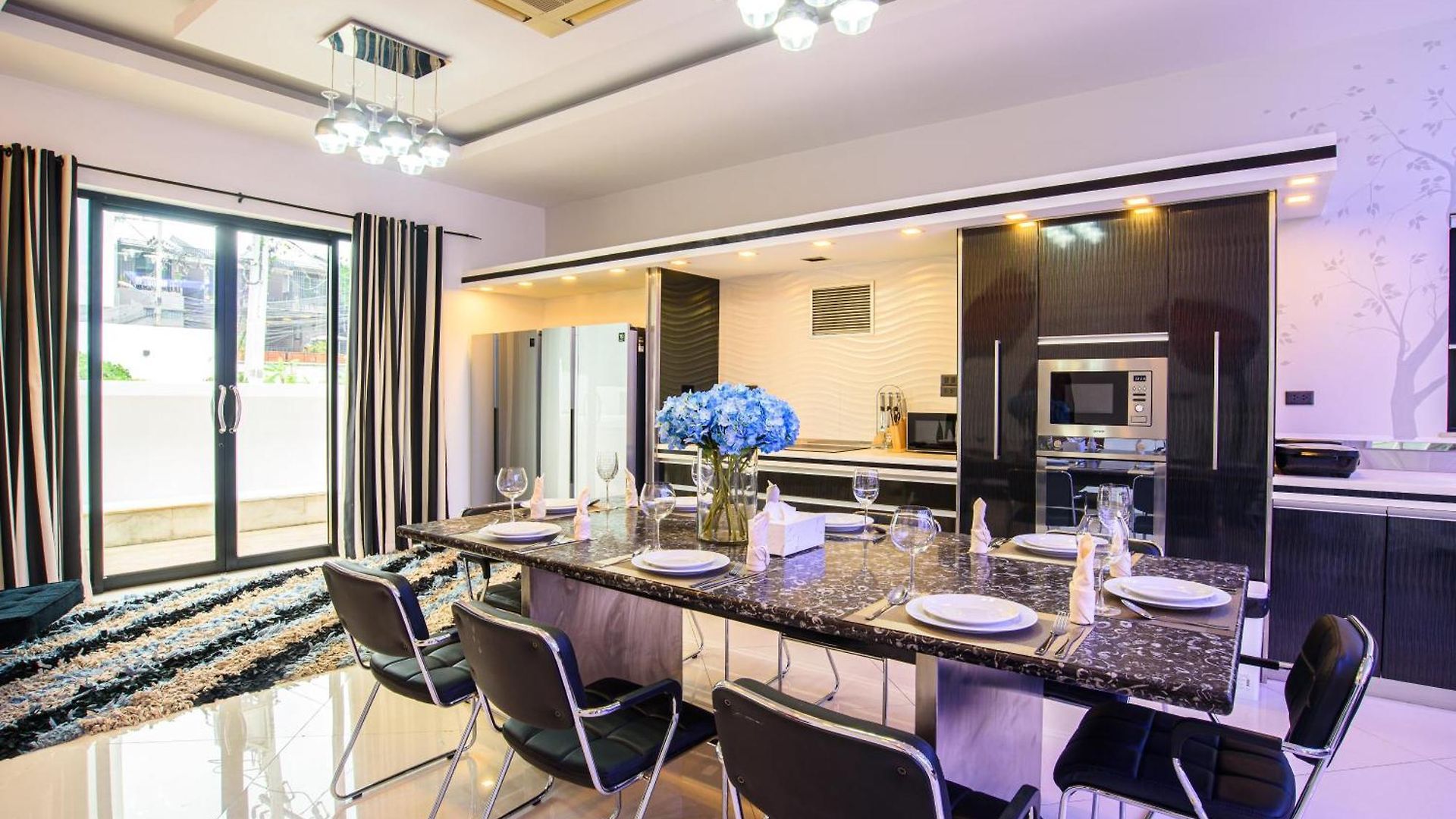 900m2 Near Walkstreet Luxury Pool Pattaya