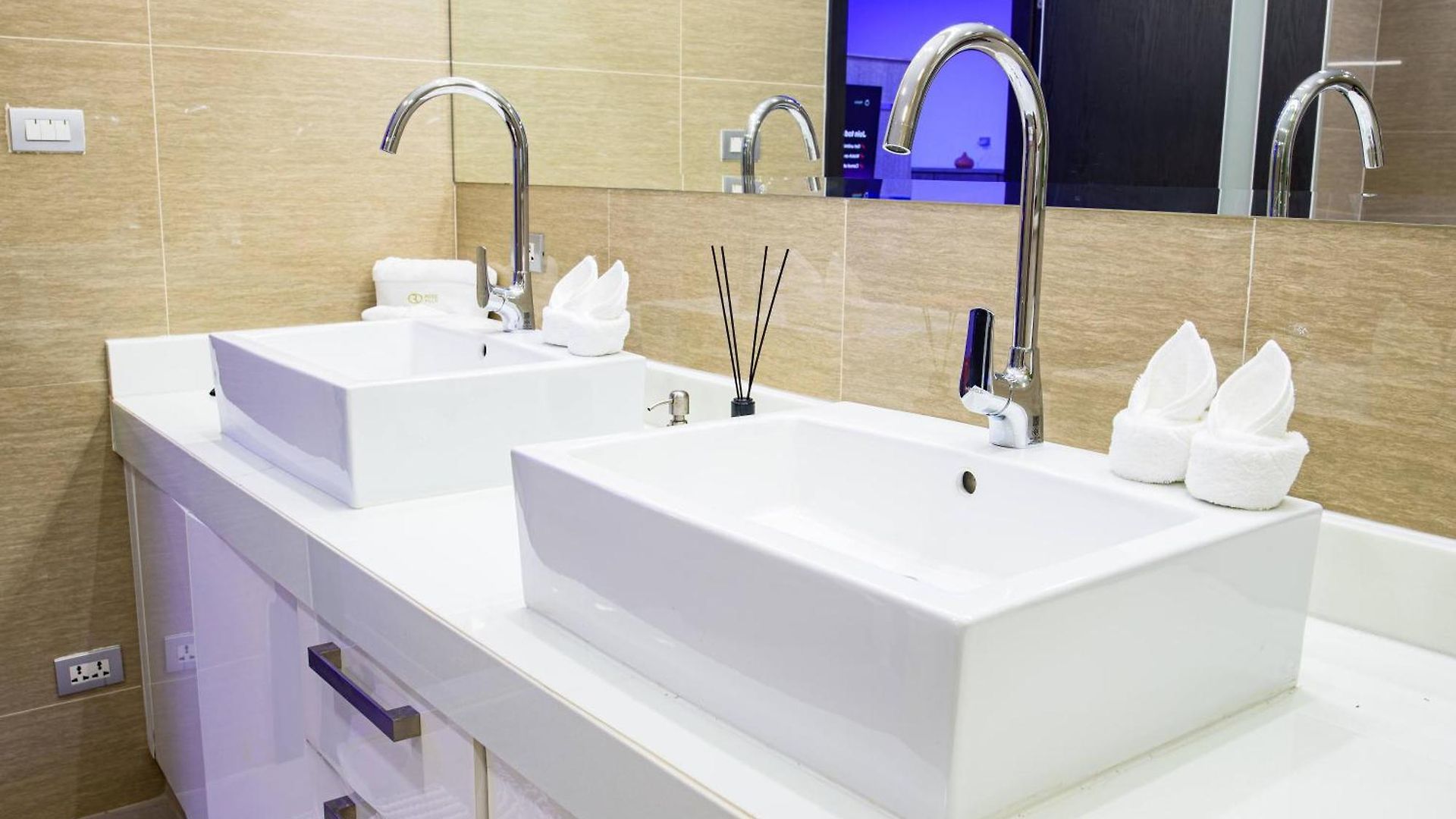 Villa 900m2 Near Walkstreet Luxury Pool Pattaya