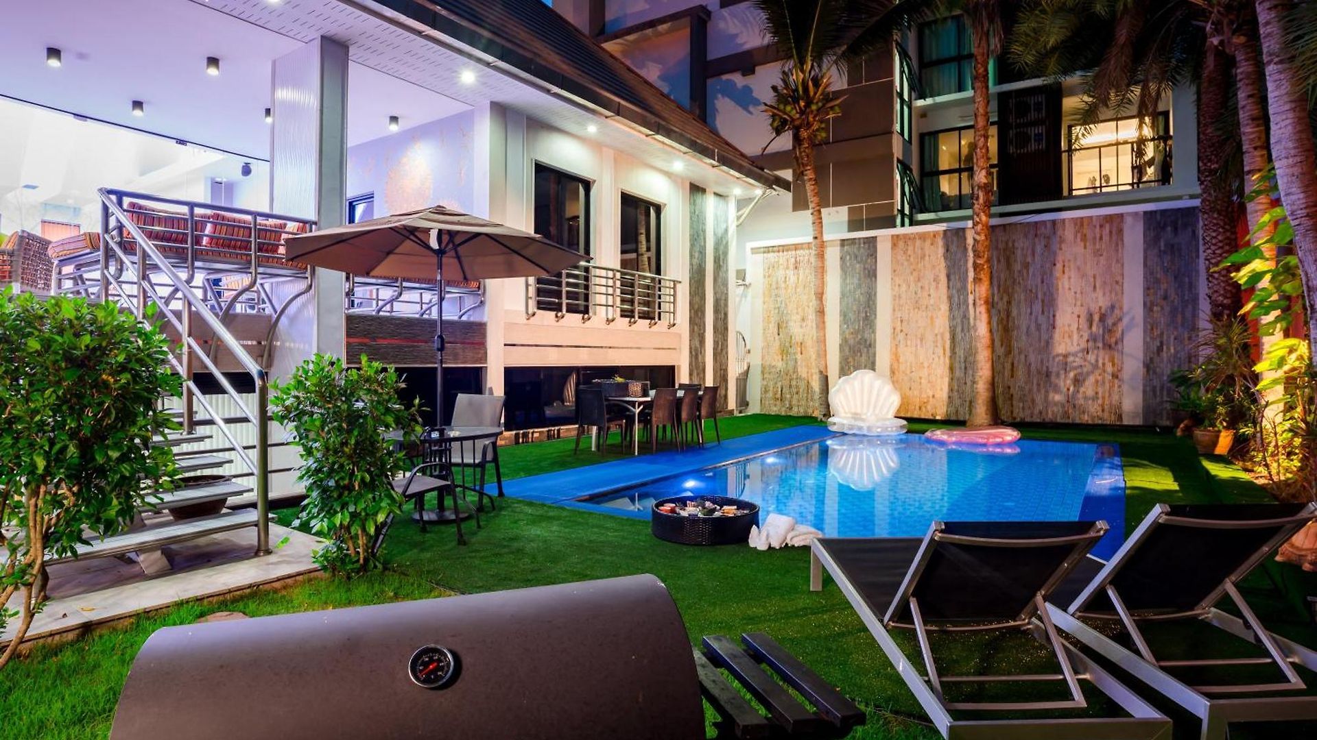 Villa 900m2 Near Walkstreet Luxury Pool Pattaya