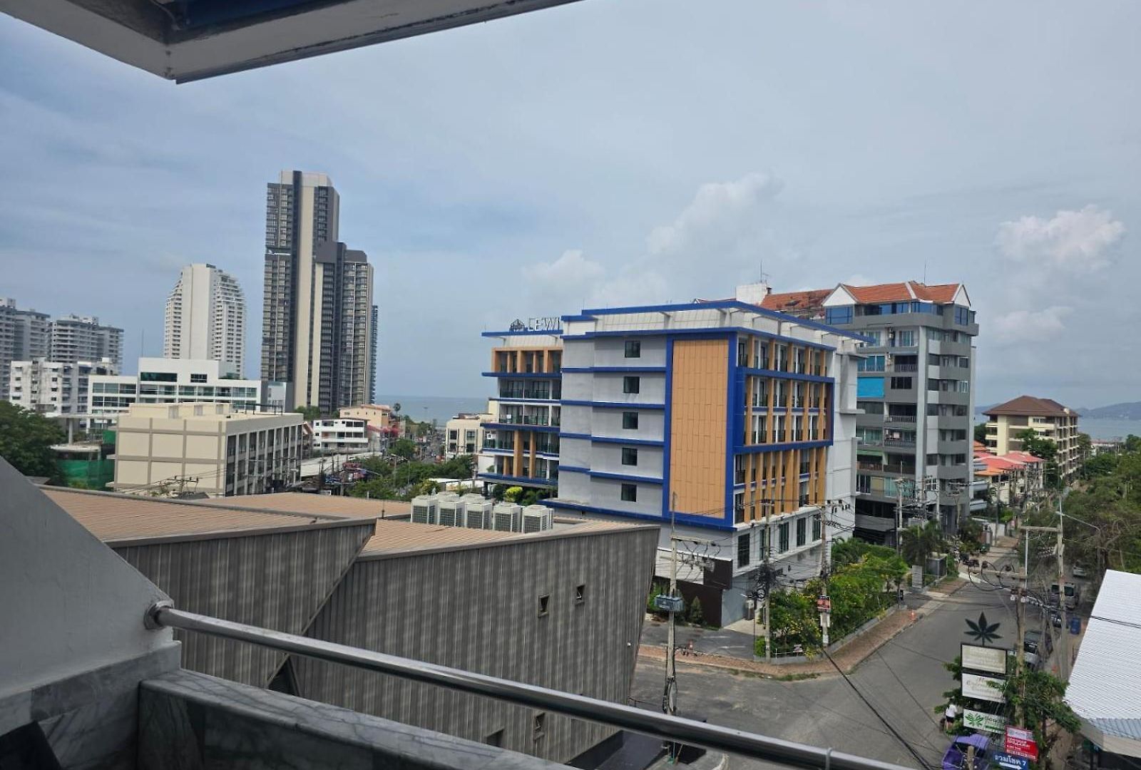 อพาร์ทเม้น Big Soi 5 Pattaya