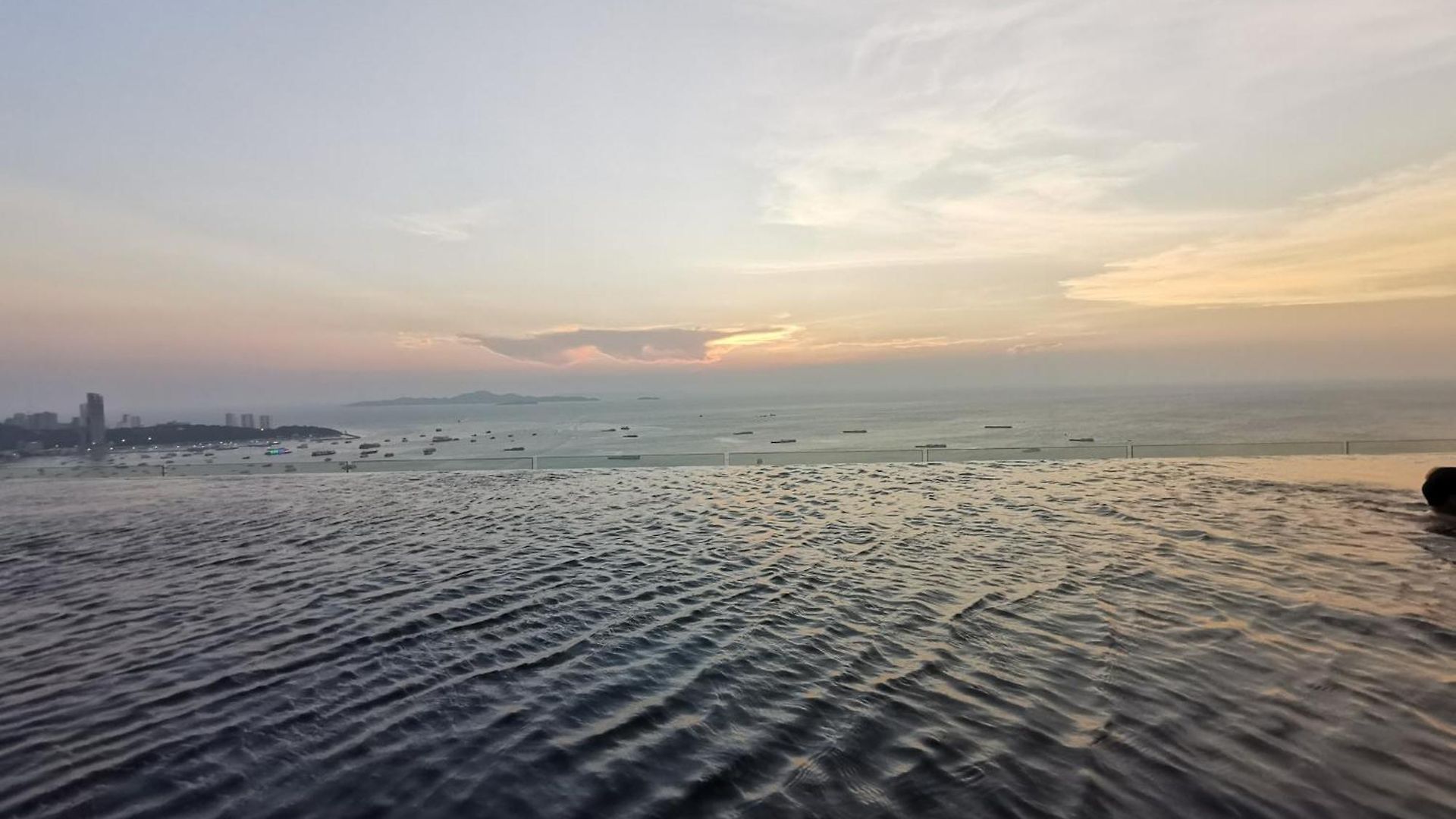 Apartment Centric Sea Pattaya中心海