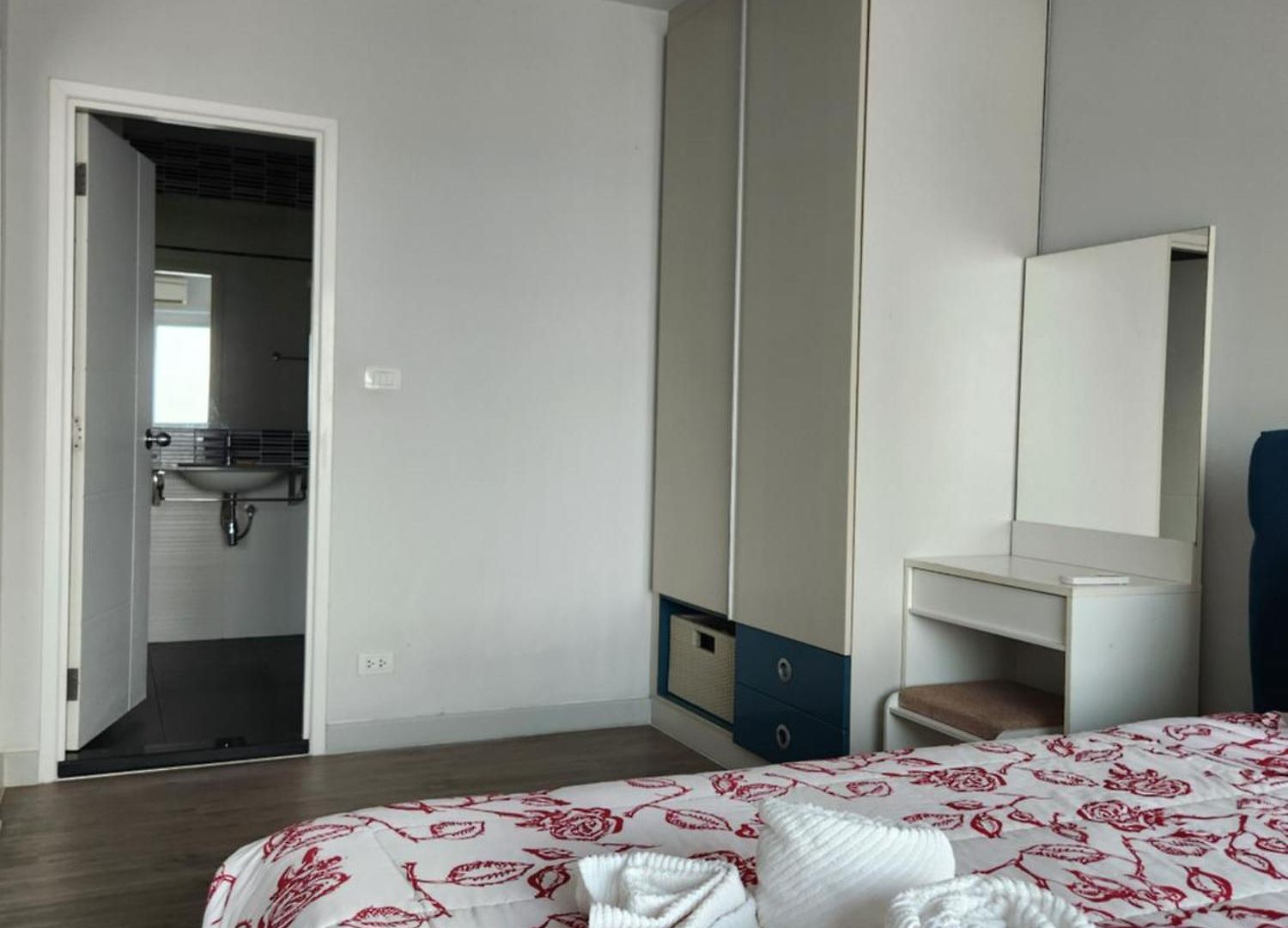 Apartment Centric Sea Pattaya中心海