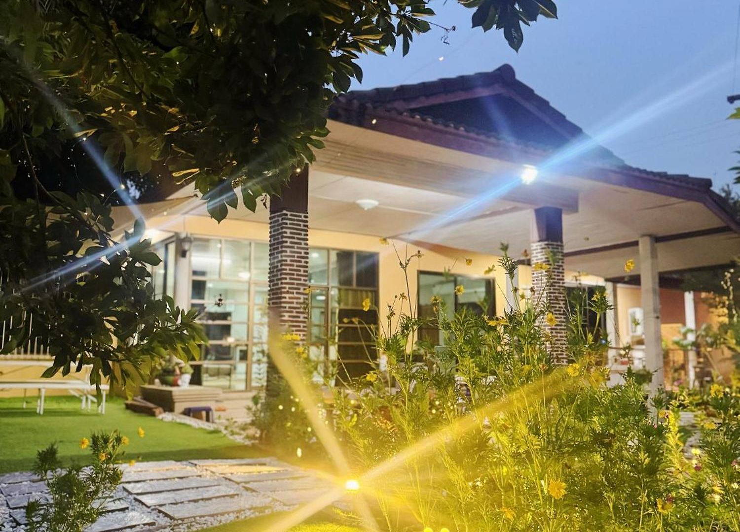 วิลล่า Sun And Moon House *