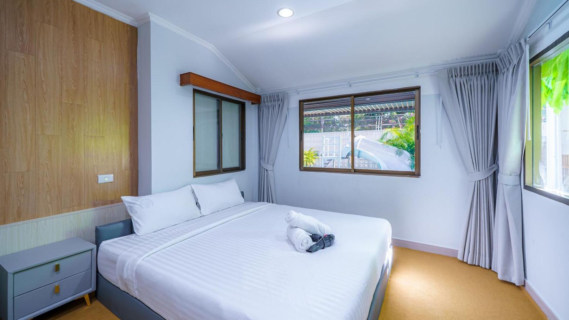 วิลล่า Cozy Gray Garden *