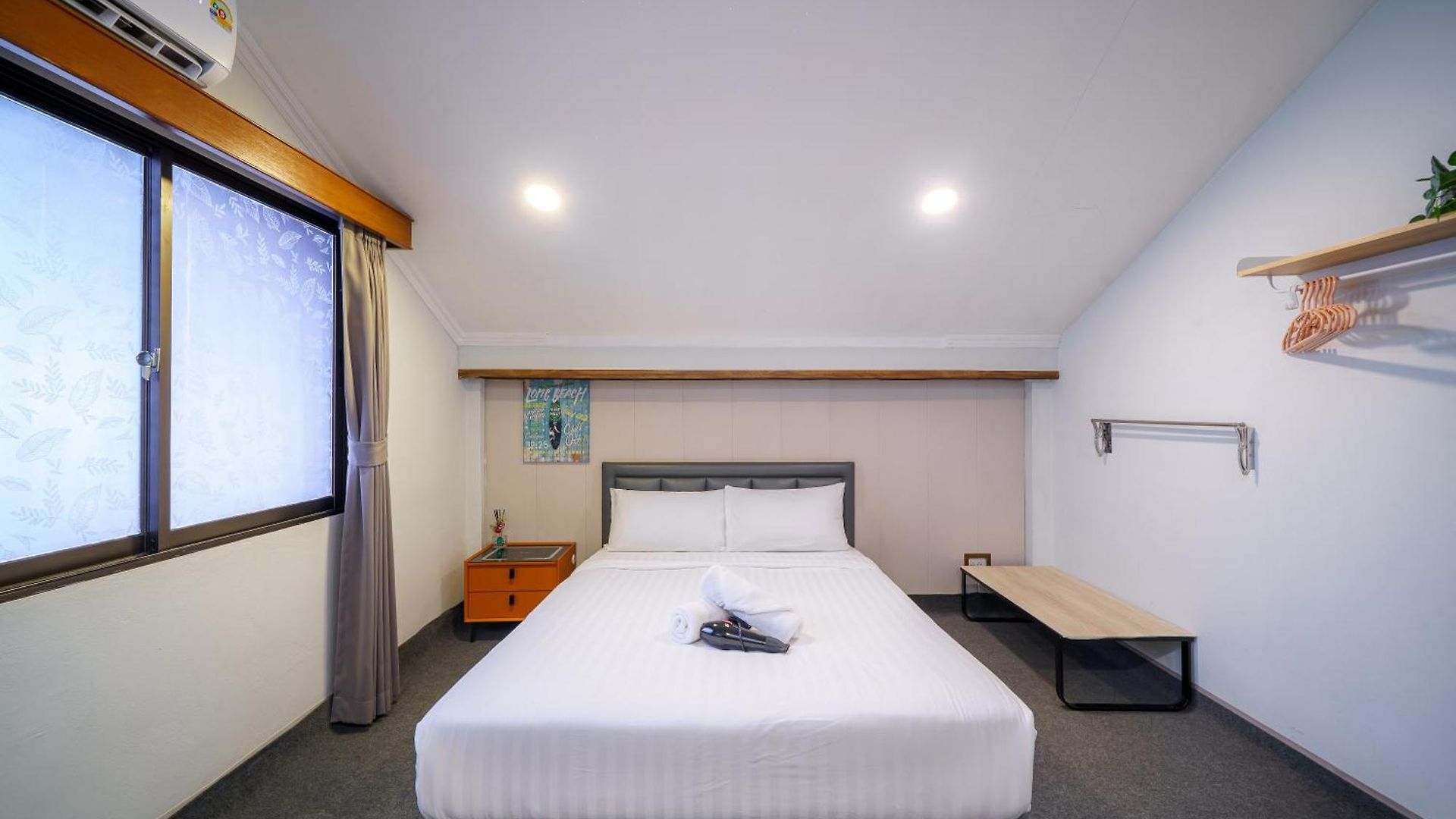 Cozy Gray Garden วิลล่า *