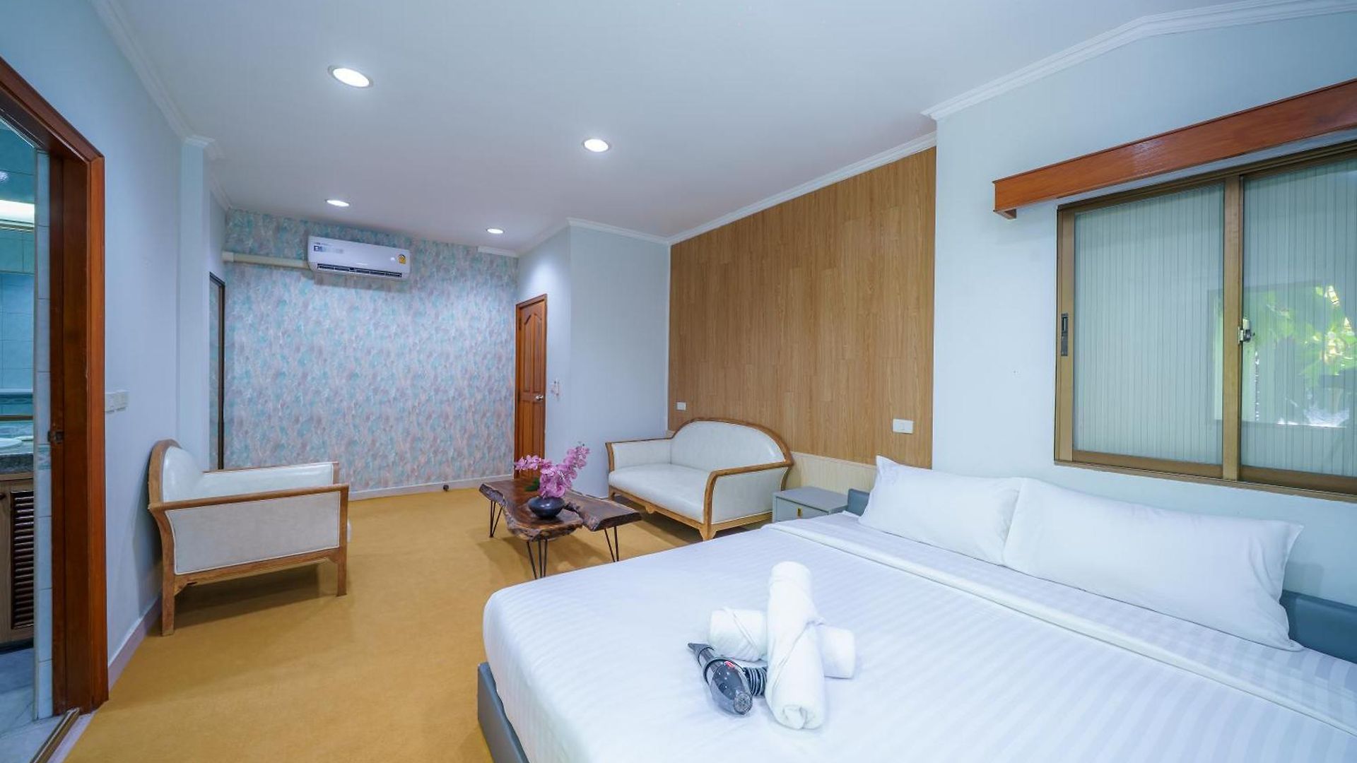 วิลล่า Cozy Gray Garden Pattaya