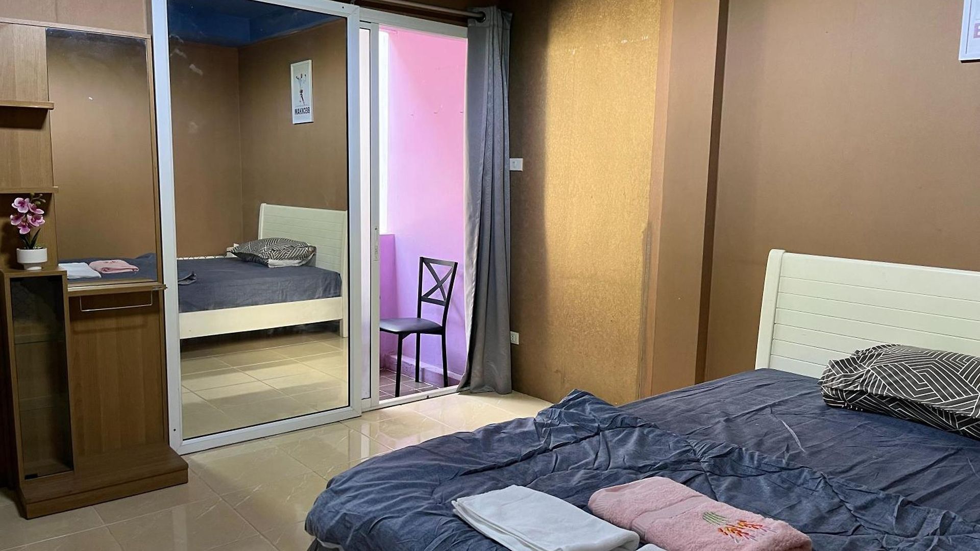 Osho Lover's 2 โรงแรม