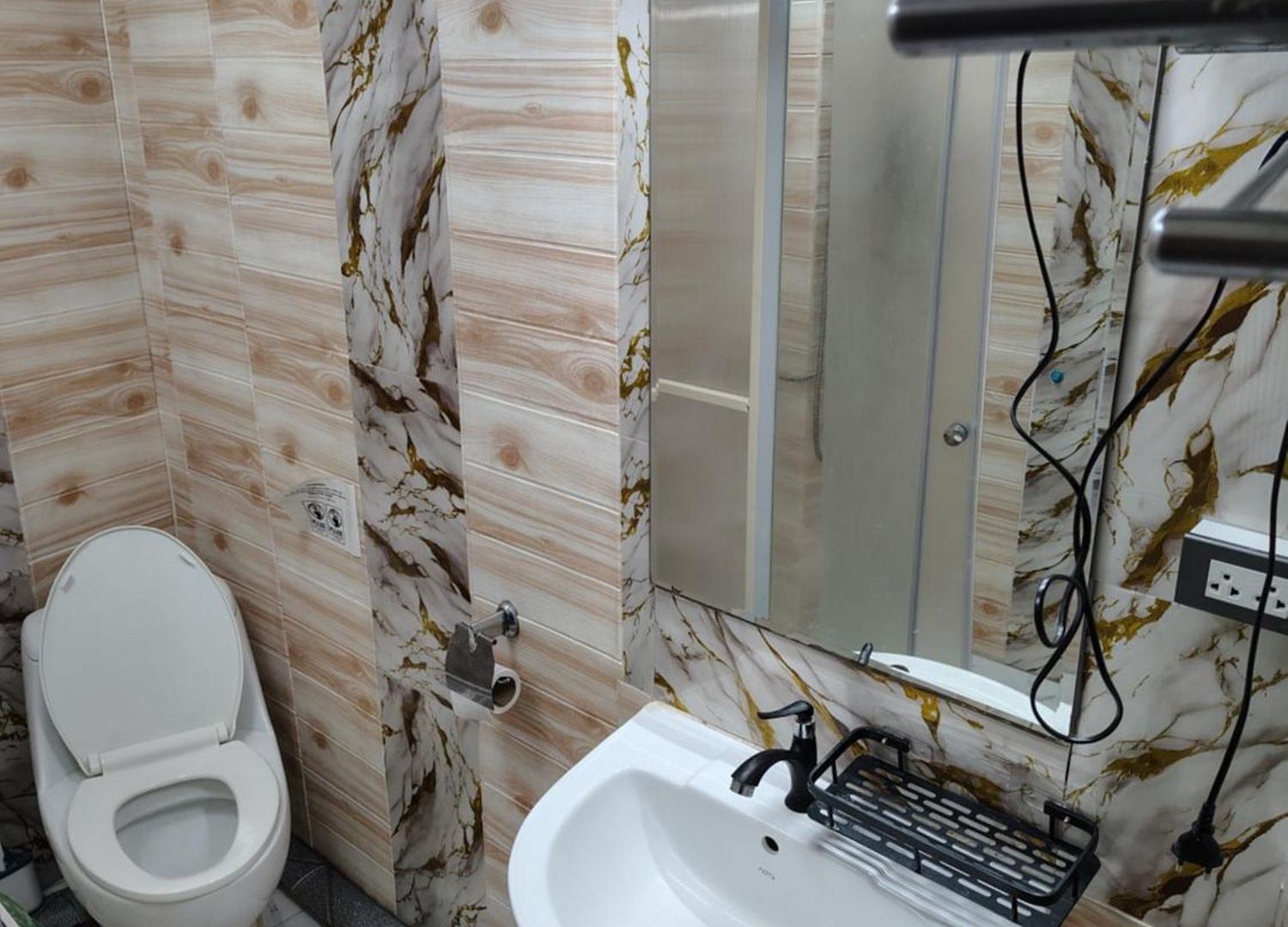 โรงแรม Priory Hillside 2*