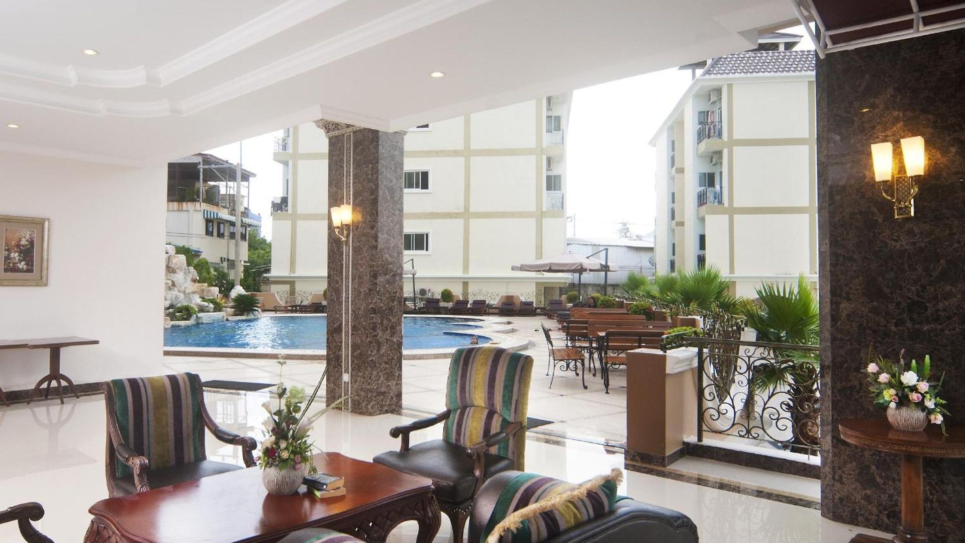 Lk Grand Living Place