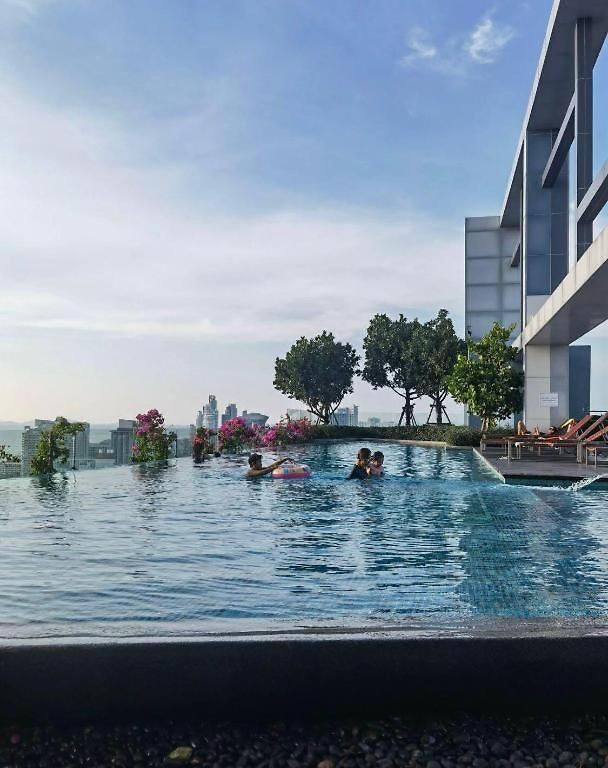 โรงแรม Fnb